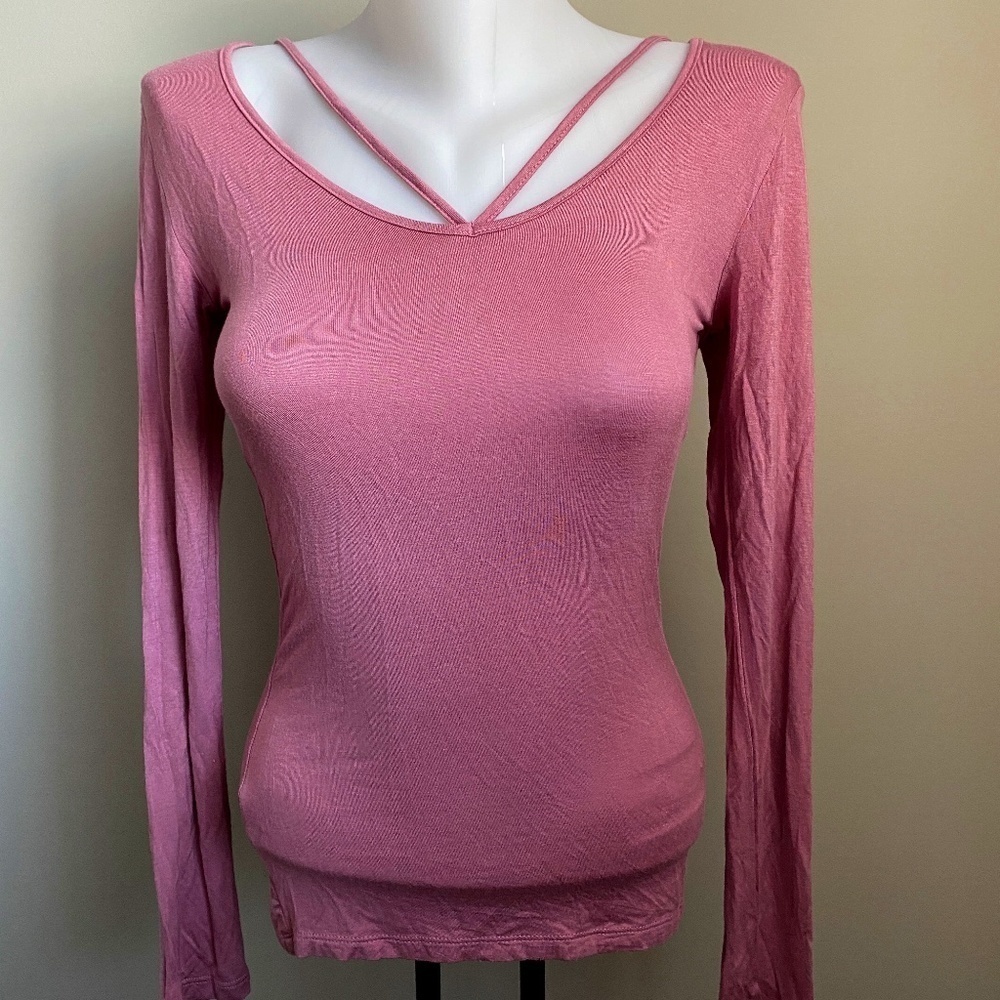 American Dream Women's‎ Lightweight Salmon Pink Long Sleeve Tee Size X-small